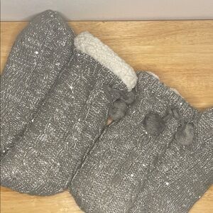 Elegant Gray Knit Slipper Socks